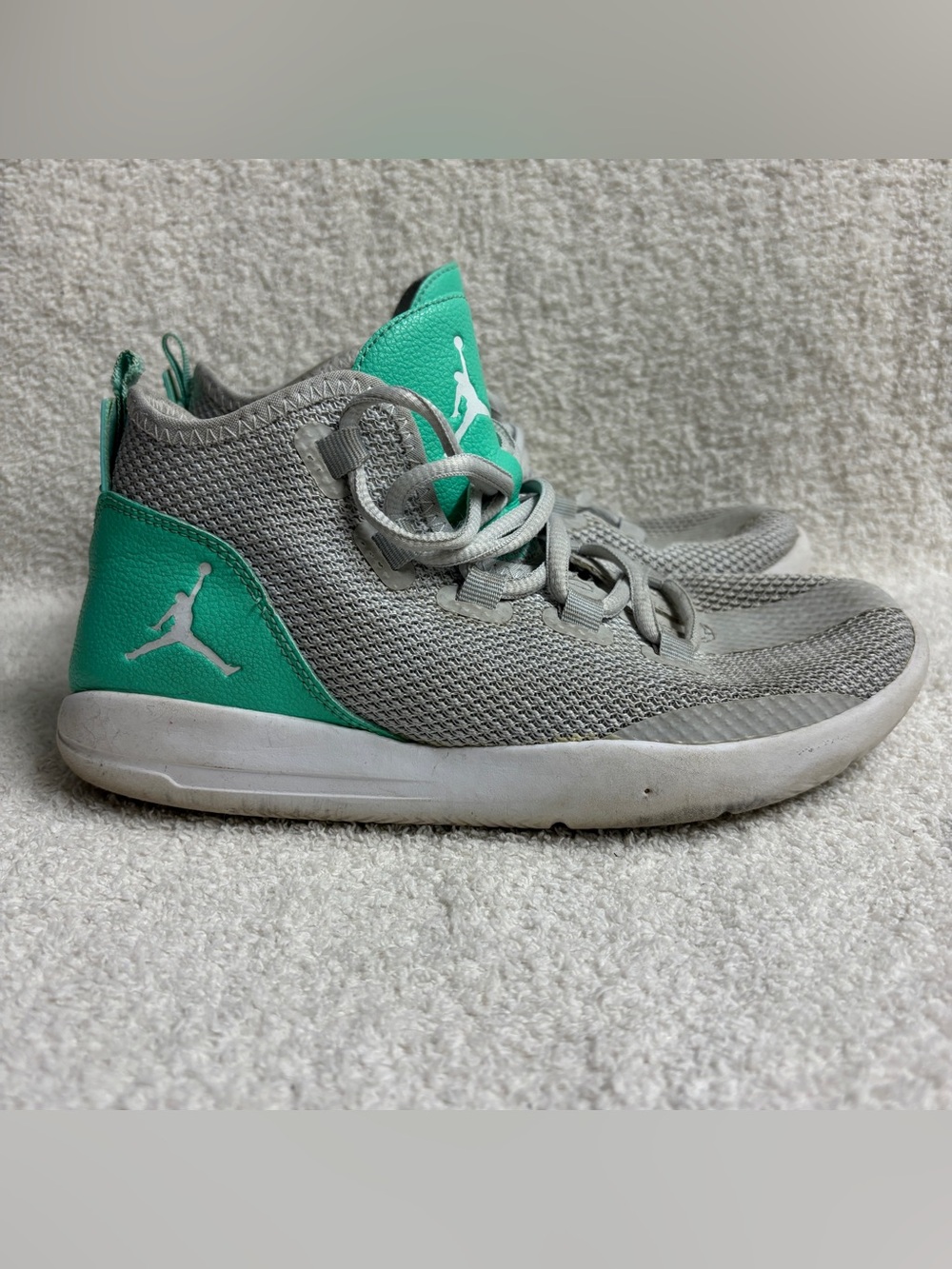 Nike Jordan Reveal GG  size 5Y 834184-005